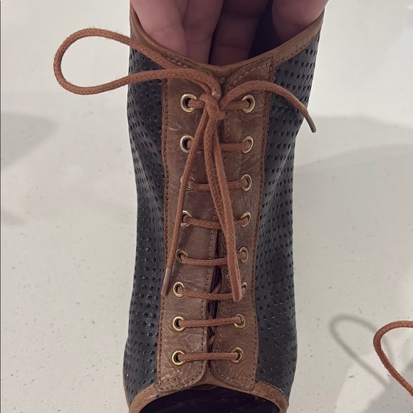 Relance Brown and Black Wedge Open Tor Ankle Boots - Picture 8 of 9